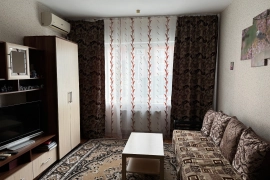 1 к.кв.Яблоновский ул.Кобцевой 1/5 к  40/20/12  ремонт, мебель 3850000