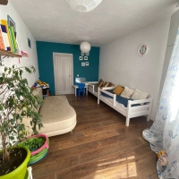 Продаю 2 к.кв. ГМР ул.Знаменского 3/19 м  61/30/18   с ремонтом  5800000 р
