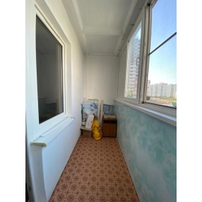 Продаю 1 к.кв. ГМР ул. Знаменского 2/16 б 41.2 м.кв с ремонтом и мебелью 3800000 р.