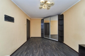 1 к.кв Мосты (РМЗ), ул.Таганрогская 1/5 п  31/19/6  ремонт 4200000 р
