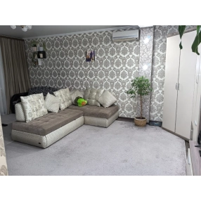 1 к.кв. п. Яблоновский 1/3 к  36.6 м. ремонт, мебель. 3500000 р.
