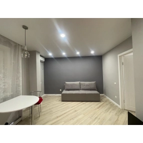 студия Яблоновский ул.Шоссейная 1/9 м/к  28 м  ремонт, мебель 3050000 